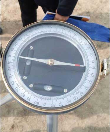 surveyor-compass